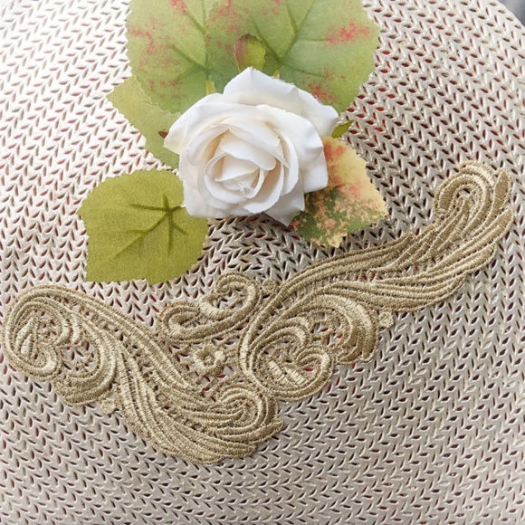 (7/$25) Gold embroidered lace filigree neckline Collar appliqué - Picture 1 of 2